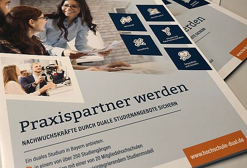 Titel Broschüre Praxispartner werden